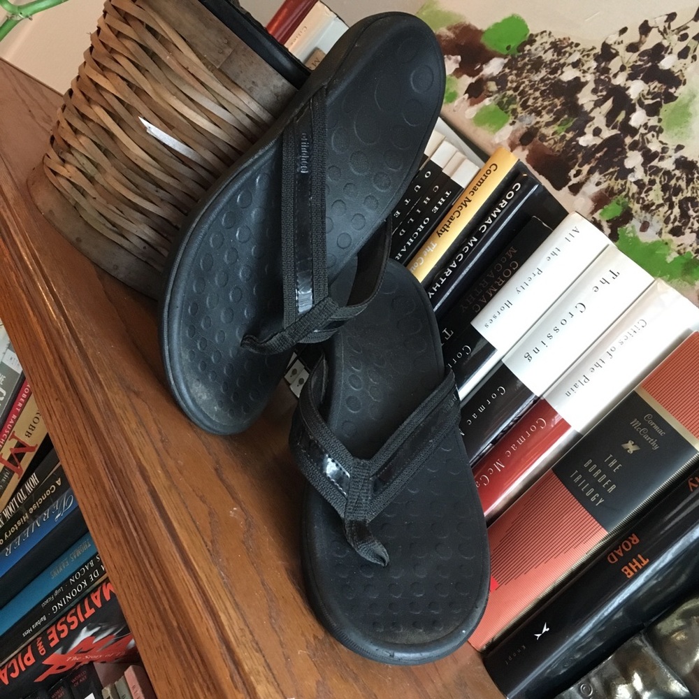 Orthoheel / vionic flip flop sandals